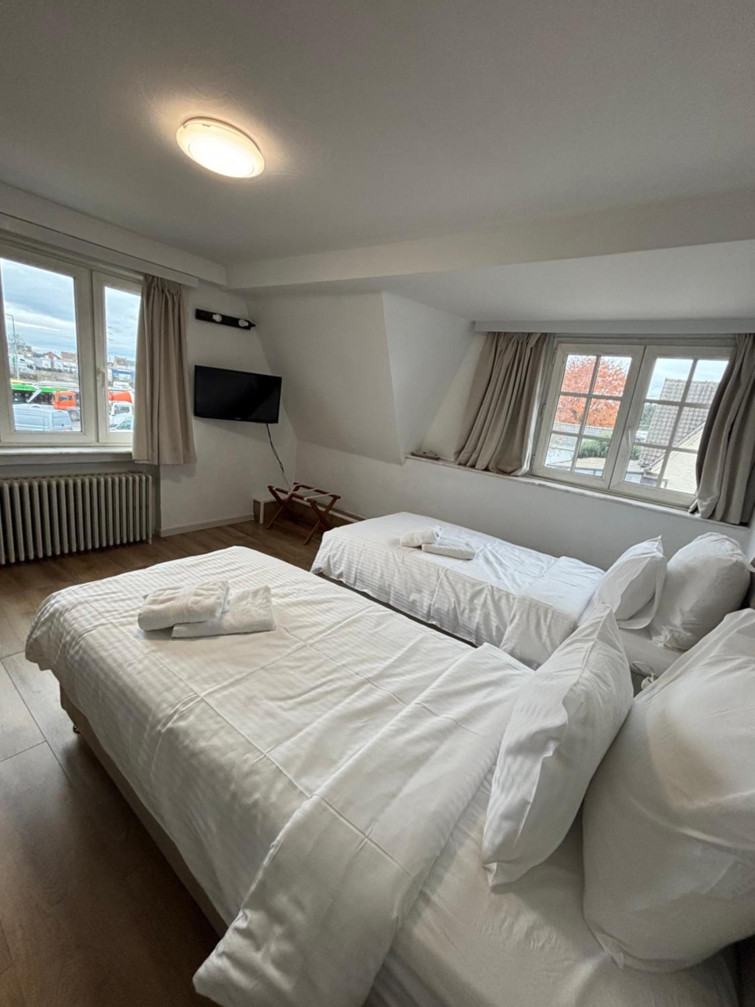 Hotel La Chaumiere Asse Esterno foto