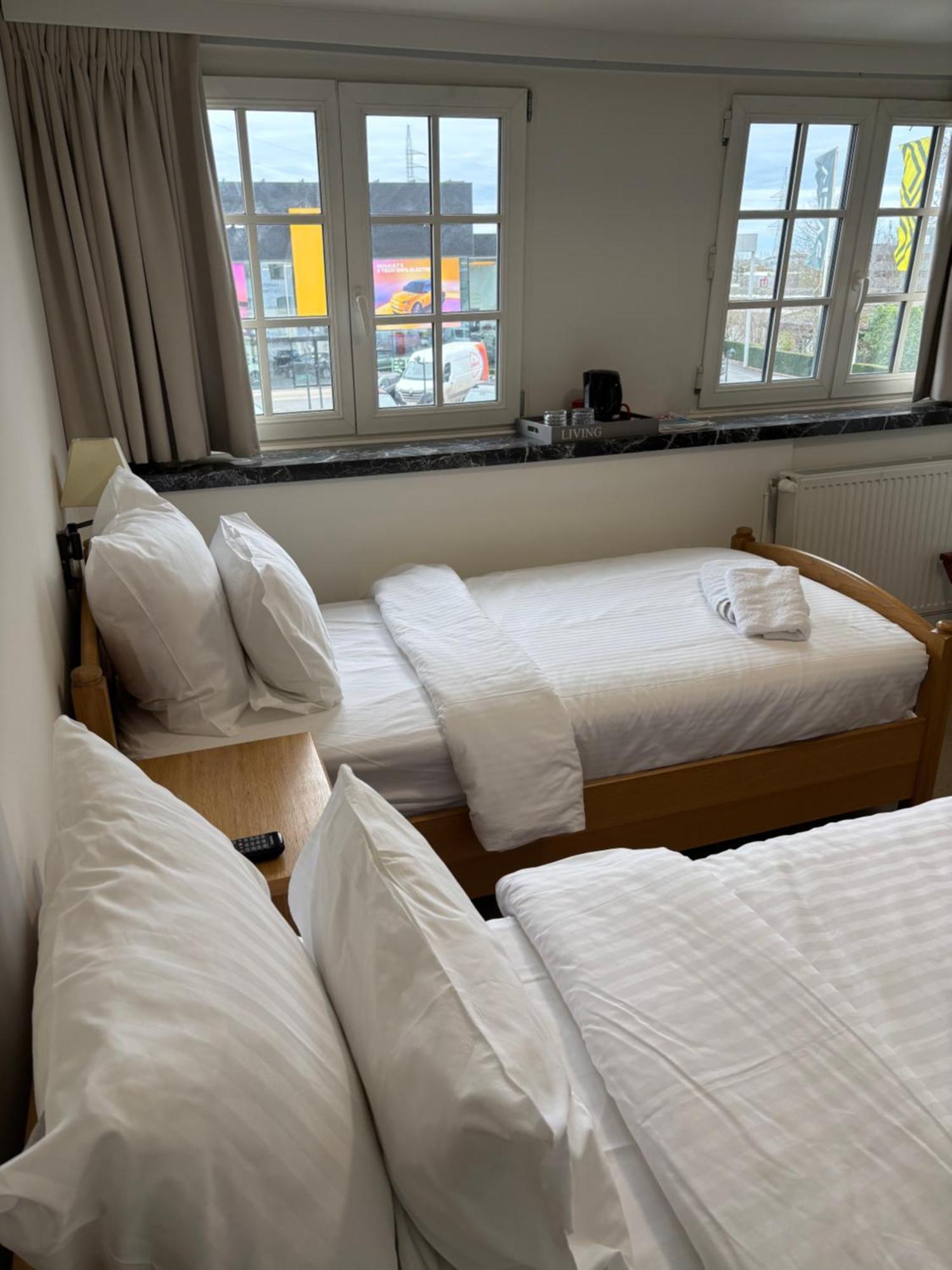 Hotel La Chaumiere Asse Esterno foto